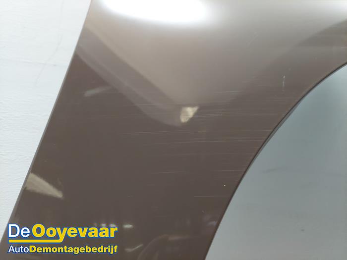 Blotnik prawy przód z Opel Adam 1.2 16V 2014