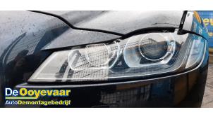 Używane Reflektor lewy Jaguar XF (X260) 2.0d 180 16V Cena € 824,99 Procedura marży oferowane przez Autodemontagebedrijf De Ooyevaar