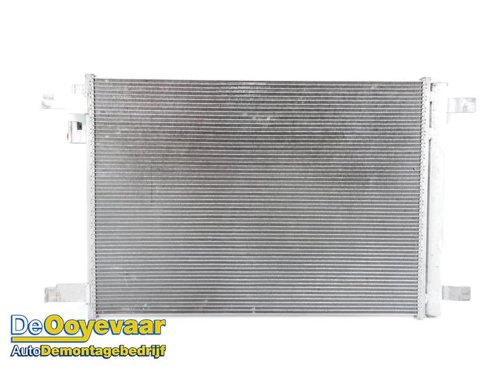 Air conditioning condenser from a Volkswagen Polo VI (AW1) 1.0 TSI 12V 2018