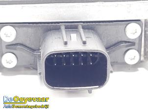 Dödvinkelsensor från en Mazda 6 SportBreak (GJ/GH/GL) 2.0 SkyActiv-G 165 16V 2013