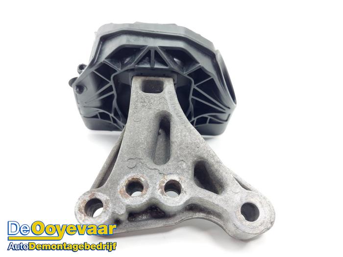 Used Engine mount Peugeot 208 I (CA/CC/CK/CL) 1.2 Vti 12V PureTech 82 Price € 9,99 Margin scheme offered by Autodemontagebedrijf De Ooyevaar