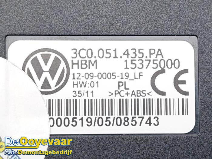 Telefon Modul van een Volkswagen Polo V (6R) 1.2 12V BlueMotion Technology 2011
