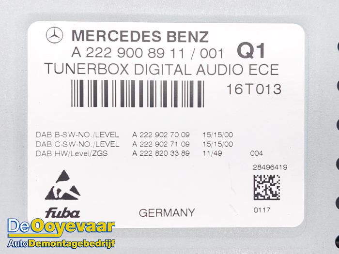 TV tuner from a Mercedes-AMG S AMG (A217) 5.5 S-63 AMG V8 32V Biturbo 4-Matic 2016