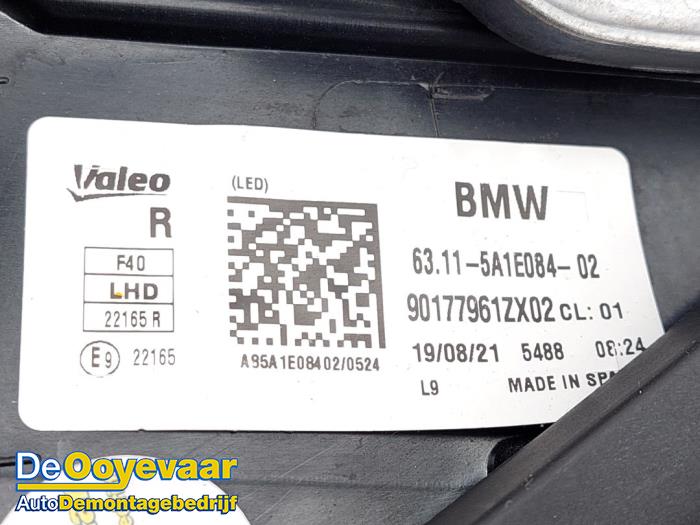 Faro derecha de un BMW 1 serie (F40) 118i 1.5 TwinPower 12V 2021