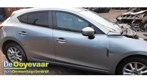 Gebrauchte Tür 4-türig rechts vorne Mazda 3 (BM/BN) 2.0 SkyActiv-G 16V Preis € 179,99 Margenregelung angeboten von Autodemontagebedrijf De Ooyevaar