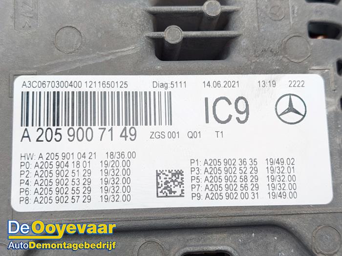 Tablica rozdzielcza z Mercedes-AMG GLC Coupé AMG (C253) 4.0 63 S AMG 4.0 V8 32V Turbo 4-Matic+ 2021