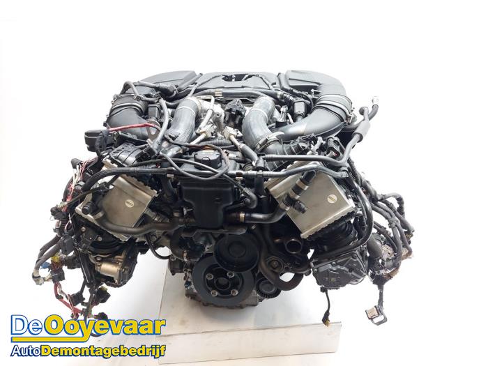 Engine from a BMW M5 (G30/F90) M550i xDrive 4.4 V8 32V TwinPower Turbo 2018