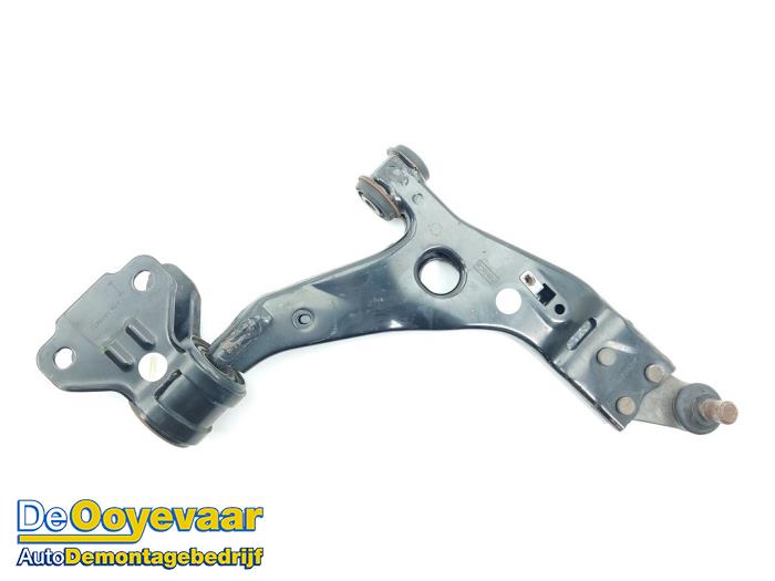 Front wishbone, right from a Ford Kuga II (DM2) 2.0 TDCi 16V 163 4x4 2013