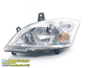 Used Headlight, left Mercedes Vito (639.6) 2.2 110 CDI 16V Euro 5 Price € 109,99 Margin scheme offered by Autodemontagebedrijf De Ooyevaar