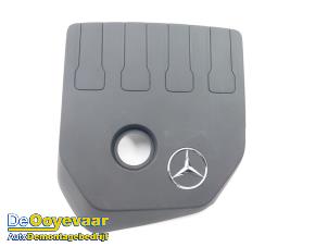 Używane Pokrywa silnika Mercedes GLA (H247) 1.3 200 Turbo 16V Cena € 39,99 Procedura marży oferowane przez Autodemontagebedrijf De Ooyevaar