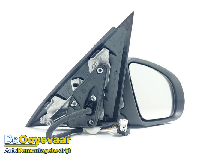 Wing mirror, right from a Mercedes-Benz GLC (X253) 2.0 250 16V 4-Matic 2017