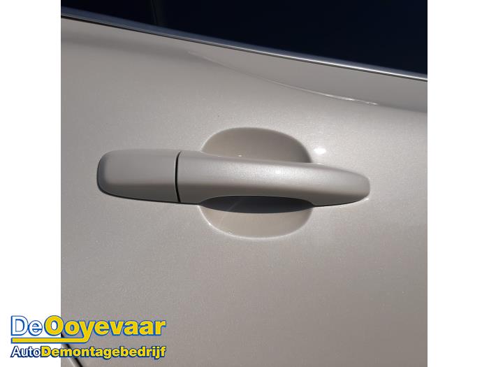 Rear door 4-door, right from a Volvo V40 (MV) 2.0 D2 16V 2015