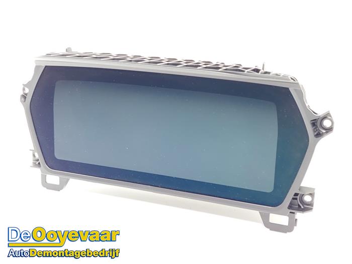 Instrument panel from a BMW 1 serie (F40) 118i 1.5 TwinPower 12V 2021
