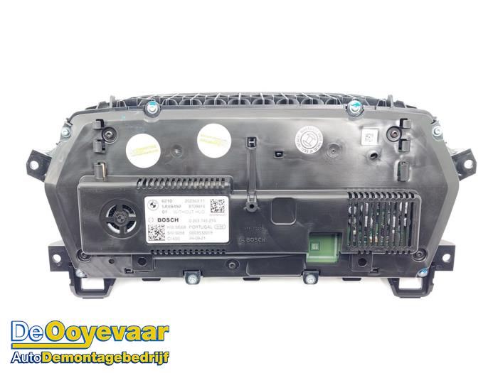 Panel de instrumentación de un BMW 1 serie (F40) 118i 1.5 TwinPower 12V 2021