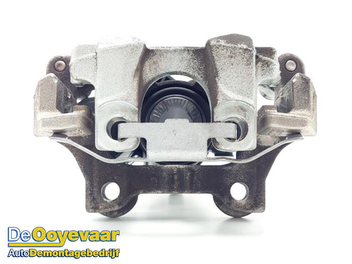 Rear brake calliper, right from a BMW 1 serie (F40) 118i 1.5 TwinPower 12V 2021