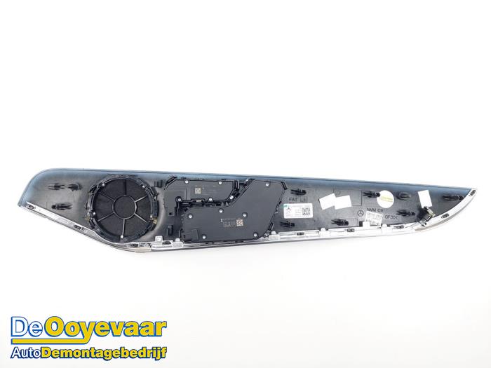 Door strip from a Mercedes-Benz GLC Coupe (C253) 3.0 350d V6 24V 4-Matic 2017