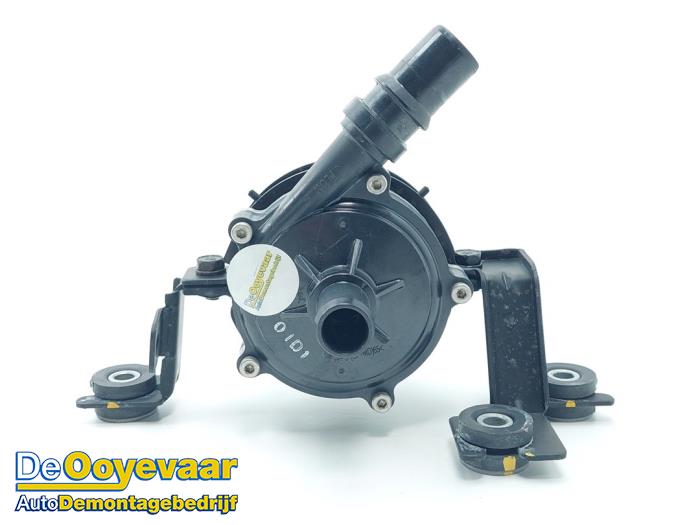 Begagnade Extra vattenpump Kia Niro I (DE) 1.6 GDI PHEV Pris € 79,99 Marginaltabell erbjuds av Autodemontagebedrijf De Ooyevaar