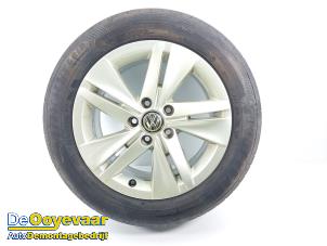 Used Wheel + tyre Volkswagen Golf VIII (CD1) 1.5 eTSI 16V Price € 99,99 Margin scheme offered by Autodemontagebedrijf De Ooyevaar