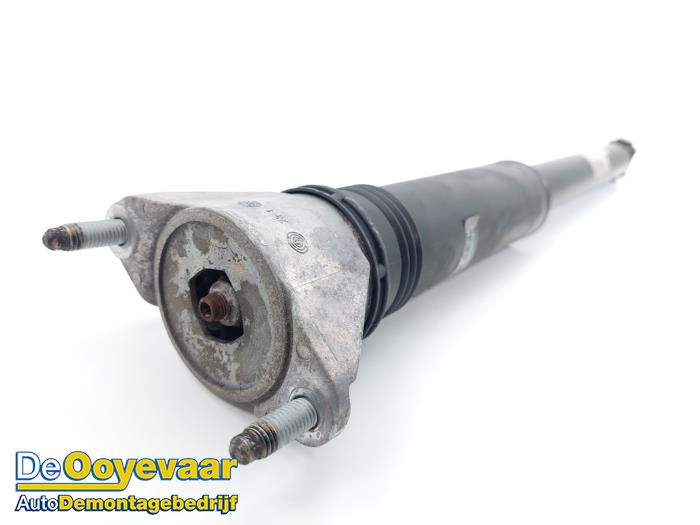 Rear shock absorber, right from a Mercedes-AMG A-Klasse AMG (177.1) 2.0 A-35 AMG Turbo 16V 4Matic 2021