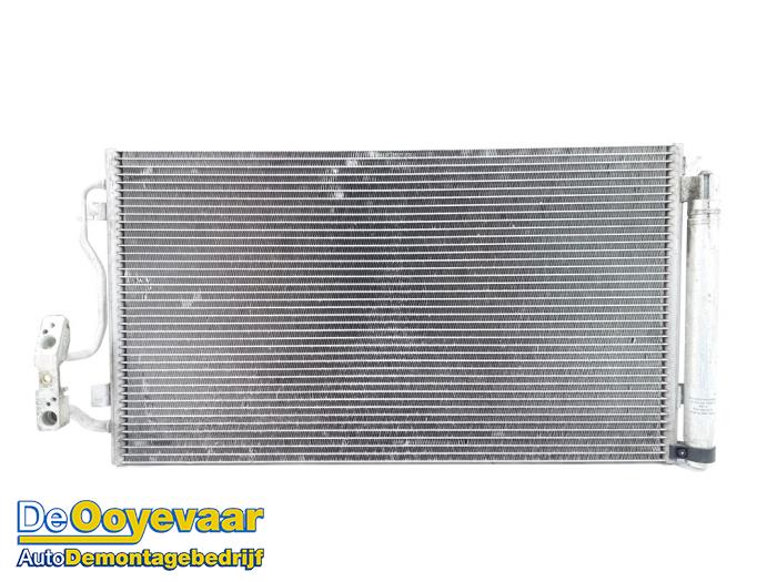 Air conditioning condenser from a BMW 1 serie (F20) 116i 1.5 12V 2015