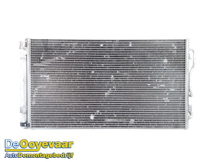 Air conditioning condenser from a BMW 1 serie (F20) 116i 1.5 12V 2015
