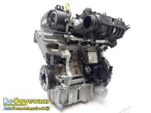 Used Engine Volkswagen Golf VIII (CD1) 1.5 eTSI 16V Price € 2.649,99 Margin scheme offered by Autodemontagebedrijf De Ooyevaar