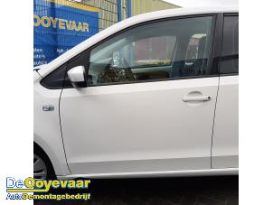 Used Door 4-door, front left Volkswagen Up! (121) 1.0 12V EcoFuel Price € 399,99 Margin scheme offered by Autodemontagebedrijf De Ooyevaar
