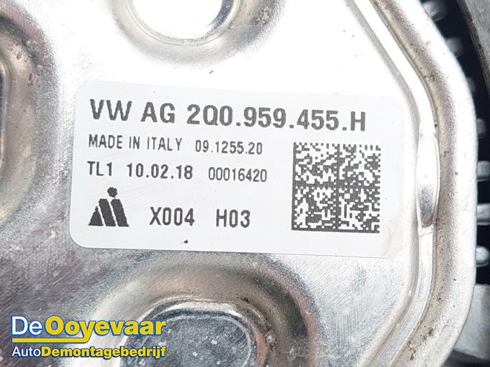 Aleta de refrigeración de un Volkswagen Polo VI (AW1) 1.0 TSI 12V 2018