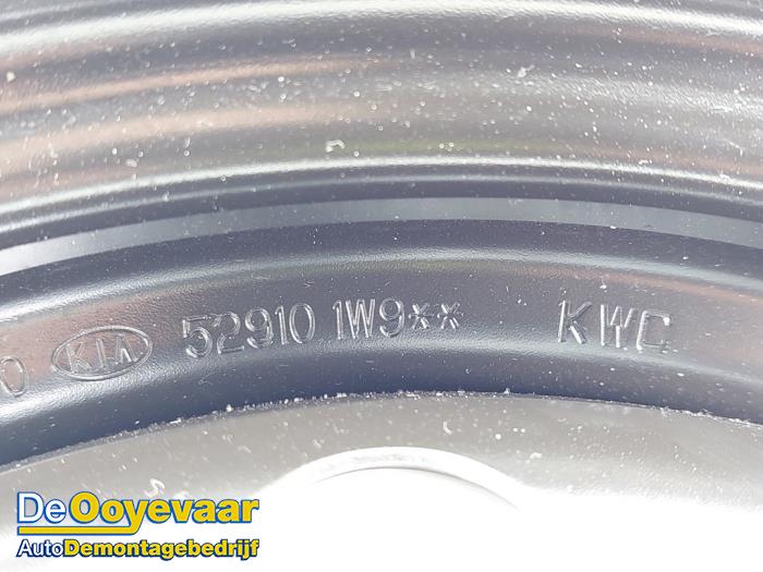 Space-saver spare wheel from a Kia Picanto (JA) 1.0 12V 2020