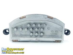 Used Heater resistor Mercedes Vito (447.6) 2.2 116 CDI 16V Price € 29,99 Margin scheme offered by Autodemontagebedrijf De Ooyevaar