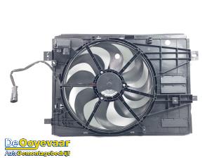 Used Cooling fans Peugeot 5008 II (M4/MC/MJ/MR) 1.2 12V e-THP PureTech 130 Price € 99,99 Margin scheme offered by Autodemontagebedrijf De Ooyevaar
