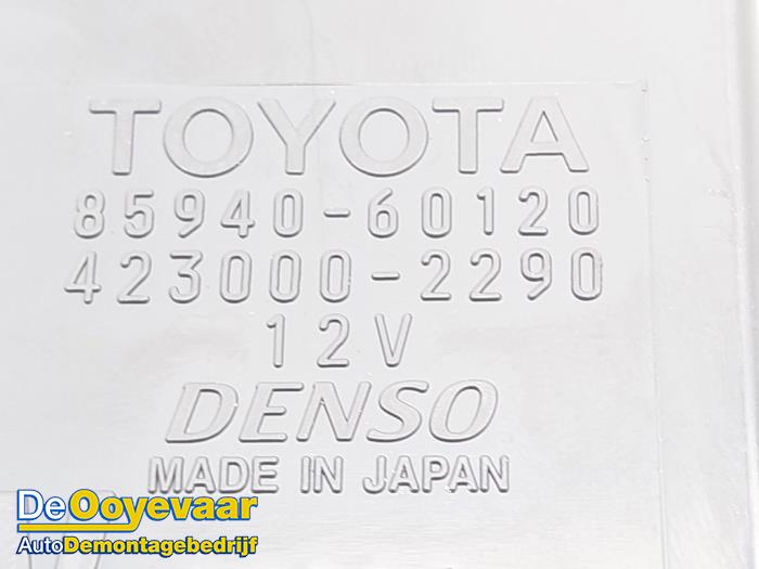 Modul wycieraczek z Toyota Land Cruiser (J15) 2.8 D-4D 16V 2023