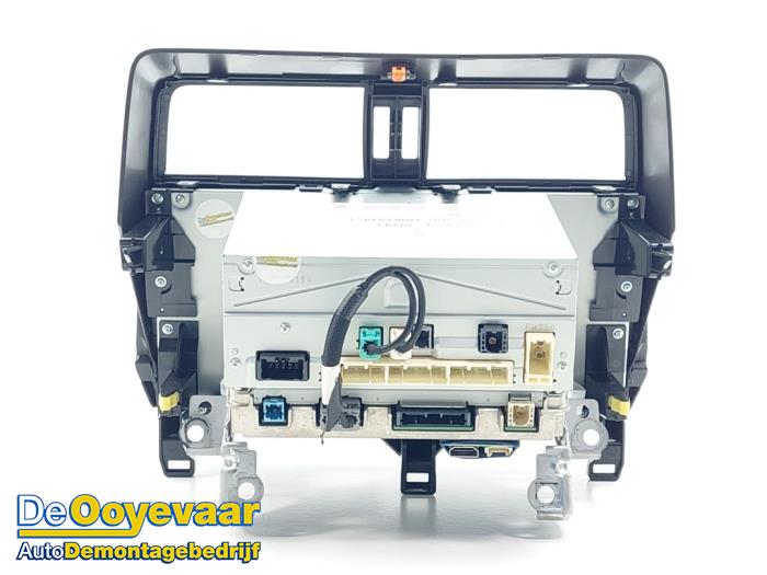 Display Multimédia unité de réglage d'un Toyota Land Cruiser (J15) 2.8 D-4D 16V 2023