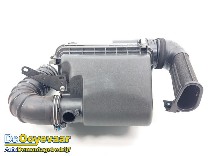 Begagnade Luftfilterhus Toyota Land Cruiser (J15) 2.8 D-4D 16V Pris € 125,00 Marginaltabell erbjuds av Autodemontagebedrijf De Ooyevaar