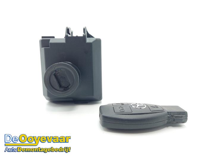 Elektronisches Zündschloss Mercedes Vito 1.6 111 CDI 16V - A4479003719 