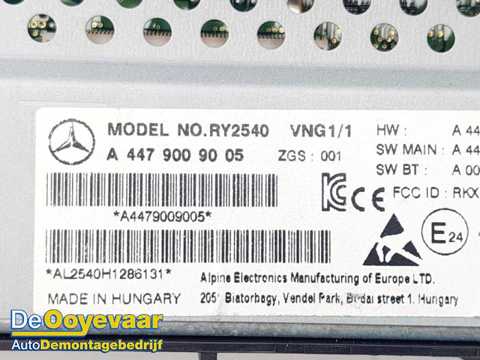 Displays Multi Media Anzeige van een Mercedes-Benz Vito (447.6) 1.6 111 CDI 16V 2018