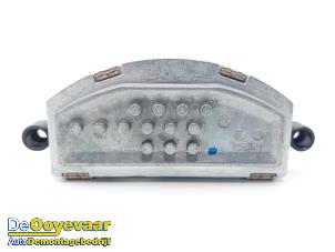 Used Heater resistor Mercedes Vito (447.6) 1.6 111 CDI 16V Price € 15,00 Margin scheme offered by Autodemontagebedrijf De Ooyevaar