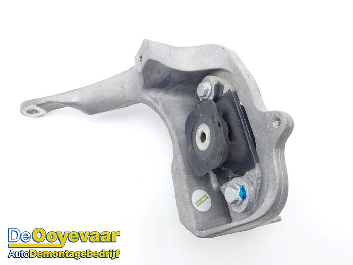 Used Engine mount Mercedes Vito (447.6) 1.6 111 CDI 16V Price € 19,99 Margin scheme offered by Autodemontagebedrijf De Ooyevaar