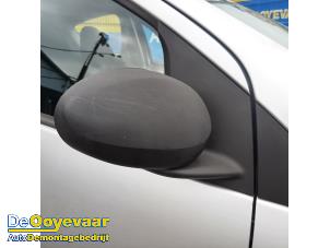 Usagé Rétroviseur extérieur droit Toyota Aygo (B10) 1.0 12V VVT-i Prix € 19,99 Règlement à la marge proposé par Autodemontagebedrijf De Ooyevaar