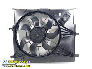 Used Cooling fans Mercedes Vito (447.6) 1.6 111 CDI 16V Price € 249,99 Margin scheme offered by Autodemontagebedrijf De Ooyevaar