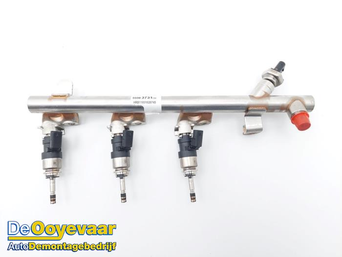 Usagé Système d'injection Opel Astra K 1.2 Turbo 12V Prix € 59,99 Règlement à la marge proposé par Autodemontagebedrijf De Ooyevaar