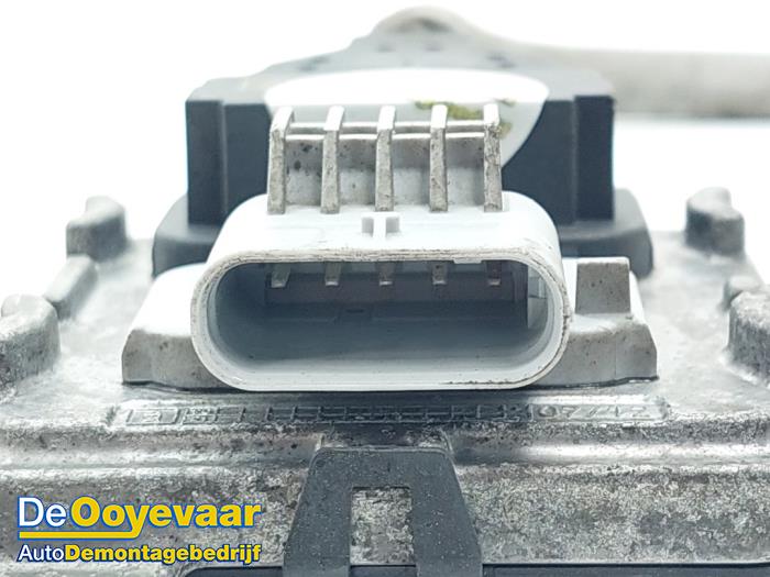 Nox sensor from a Renault Master IV (EV/HV/UV/VA/VB/VD/VF/VG/VJ) 2.3 dCi 145 16V FWD 2022