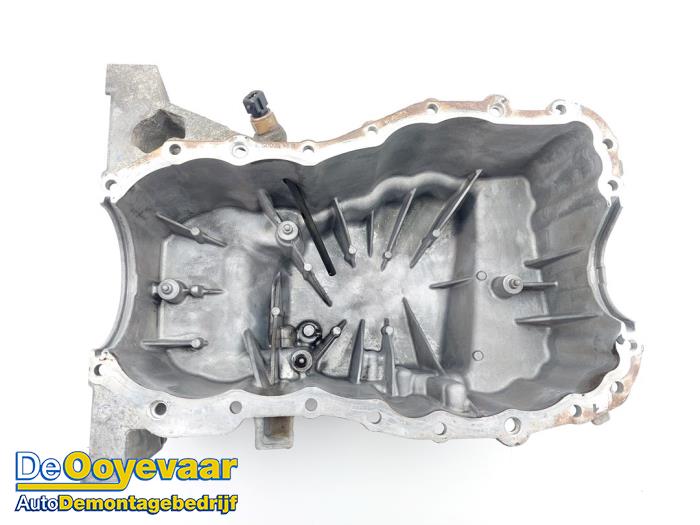 Sump from a Renault Megane III Grandtour (KZ) 1.5 dCi 110 2013