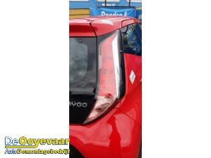 Usagé Feu arrière droit Toyota Aygo (B40) 1.0 12V VVT-i Prix € 79,99 Règlement à la marge proposé par Autodemontagebedrijf De Ooyevaar