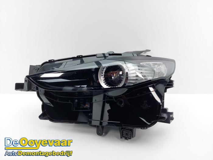 Reflektor lewy z Mazda CX-30 (DM) 2.0 e-SkyActiv-G 150 16V 2021