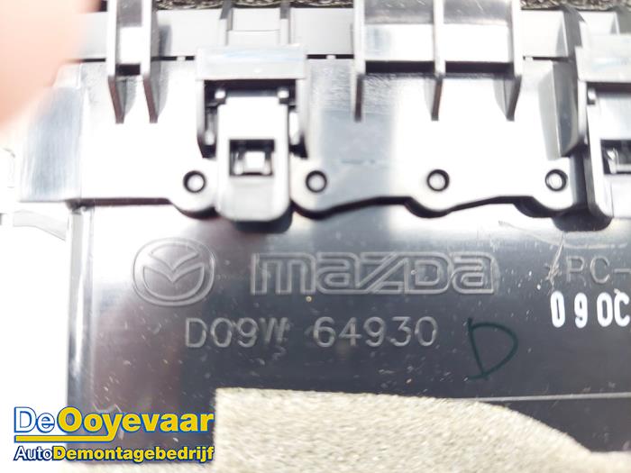 Dashboard vent from a Mazda 2 (DJ/DL) 1.5 SkyActiv-G 90 2019