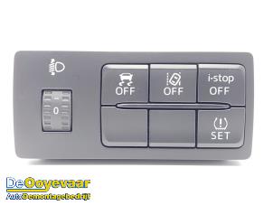 Usagé Commutateur ESP Mazda 2 (DJ/DL) 1.5 SkyActiv-G 90 Prix € 19,99 Règlement à la marge proposé par Autodemontagebedrijf De Ooyevaar