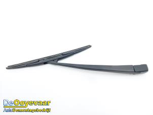 Used Rear wiper arm Mazda 2 (DJ/DL) 1.5 SkyActiv-G 90 Price € 19,99 Margin scheme offered by Autodemontagebedrijf De Ooyevaar