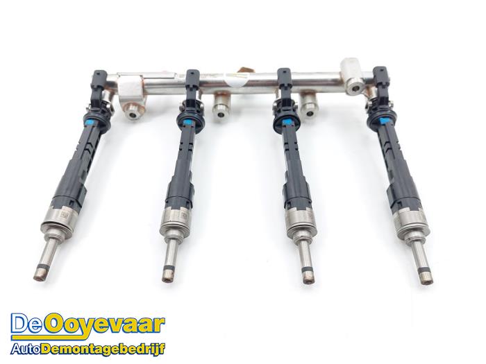 Usagé Système d'injection Mercedes A (177.0) 1.3 A-160 Turbo 16V Prix € 199,99 Règlement à la marge proposé par Autodemontagebedrijf De Ooyevaar