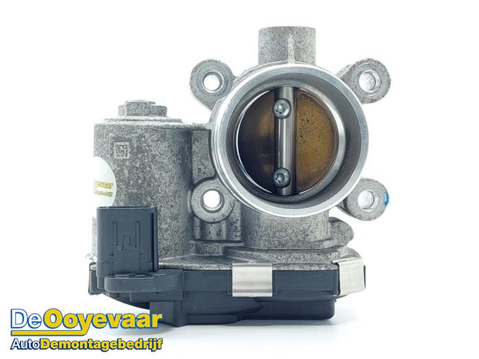 Usagé Boitier papillon Opel Astra K 1.4 Turbo 16V Prix € 39,99 Règlement à la marge proposé par Autodemontagebedrijf De Ooyevaar